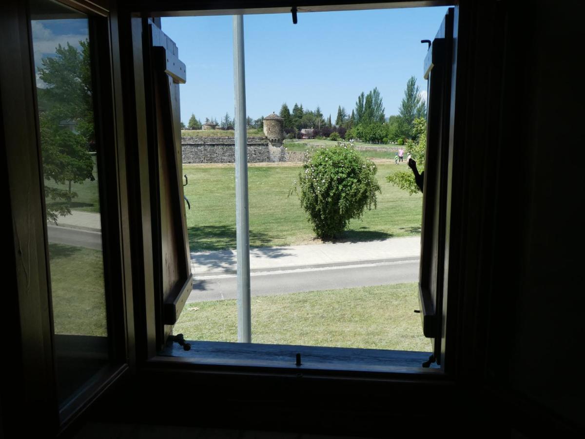 하카 Casa Con Jardin Frente Ciudadela 빌라 외부 사진